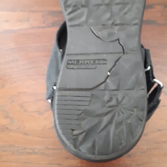 Black leather Thongs in size 7 by Merrell - Picture 5 of 6